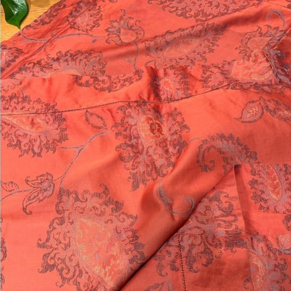 SFERRA Red Paisley Pillowcases